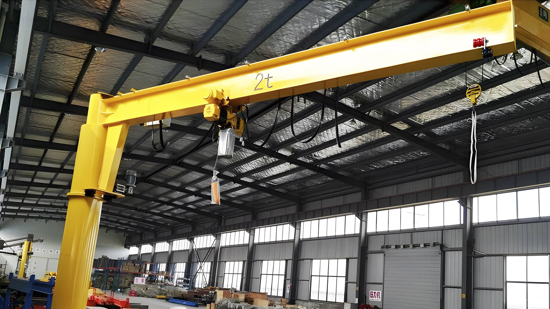 電動(dòng)懸臂吊起重機(jī) 單梁結(jié)構(gòu)的優(yōu)勢(shì)與應(yīng)用場(chǎng)景